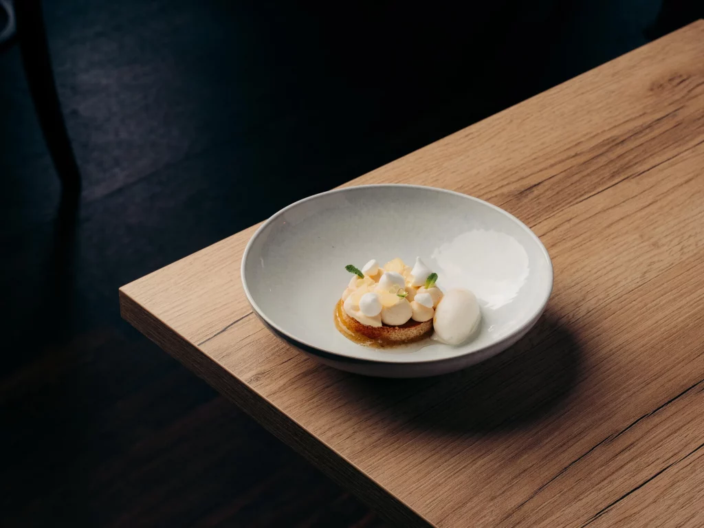 Tarte cuisiné dans le restaurant Audace à Montbazon